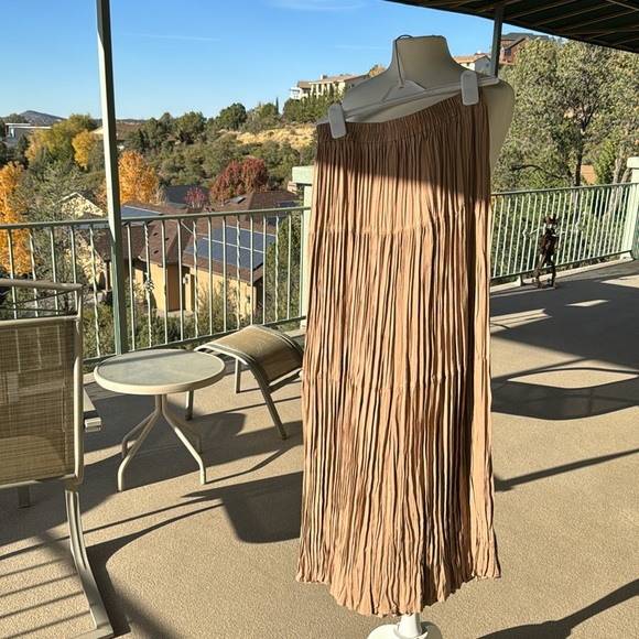 New Frontier Clothing Pull-On Skirt - Picture 5 of 11